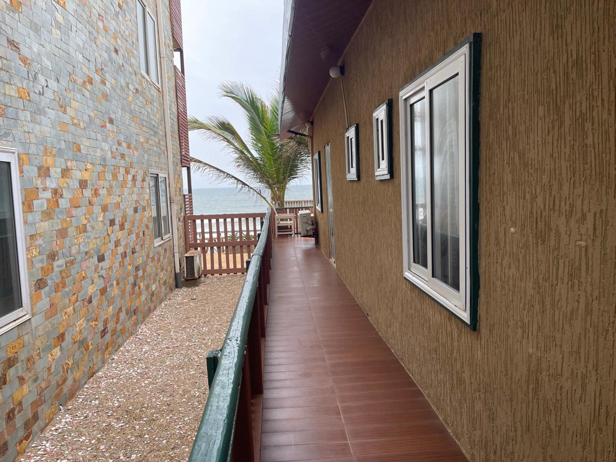 Ocean Green Beach Resorts And Villas Prampram エクステリア 写真